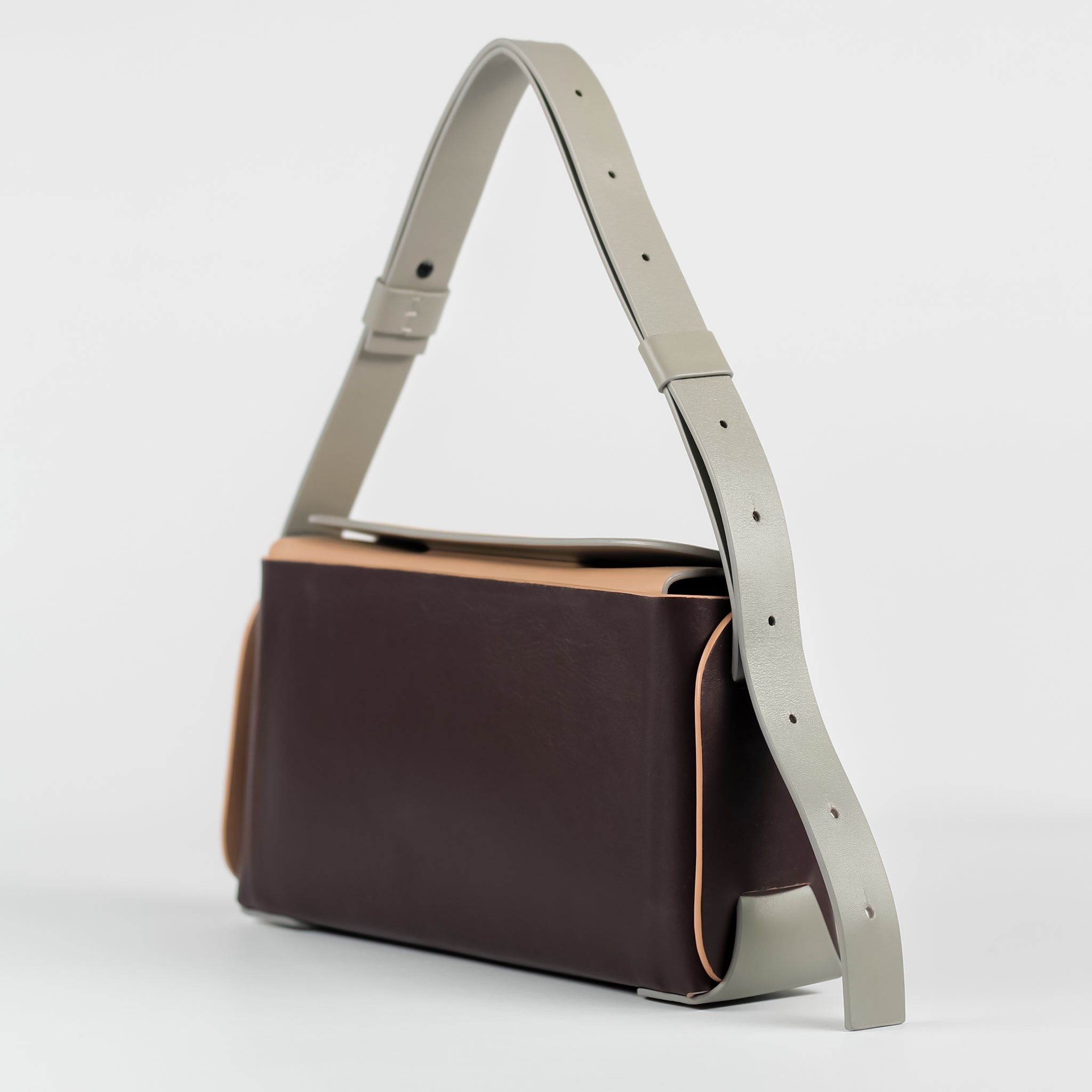 PRE ORDER - Élan shoulder bag in Metro Rose