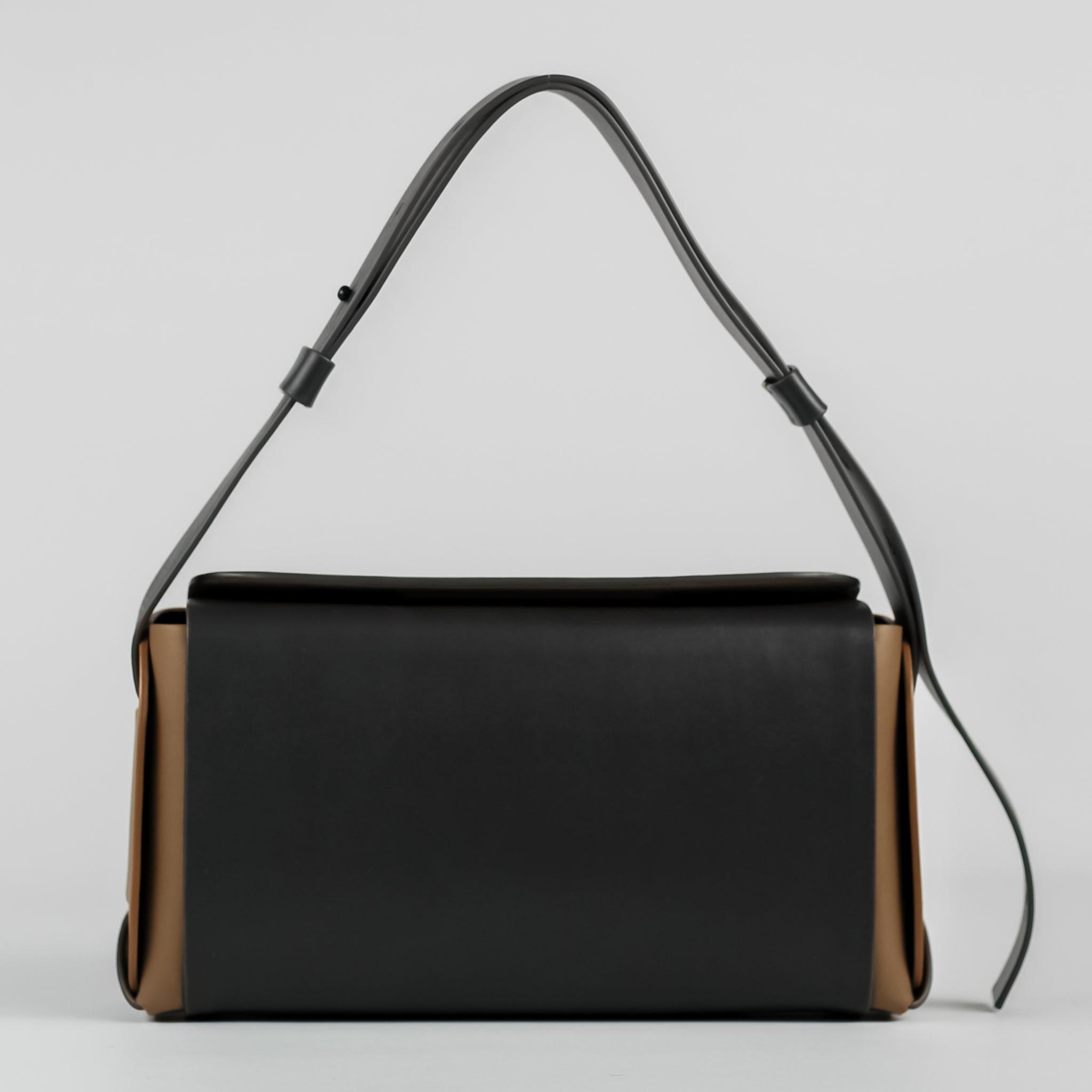 PRE ORDER - Éclat shoulder bag in Asphalt Espresso