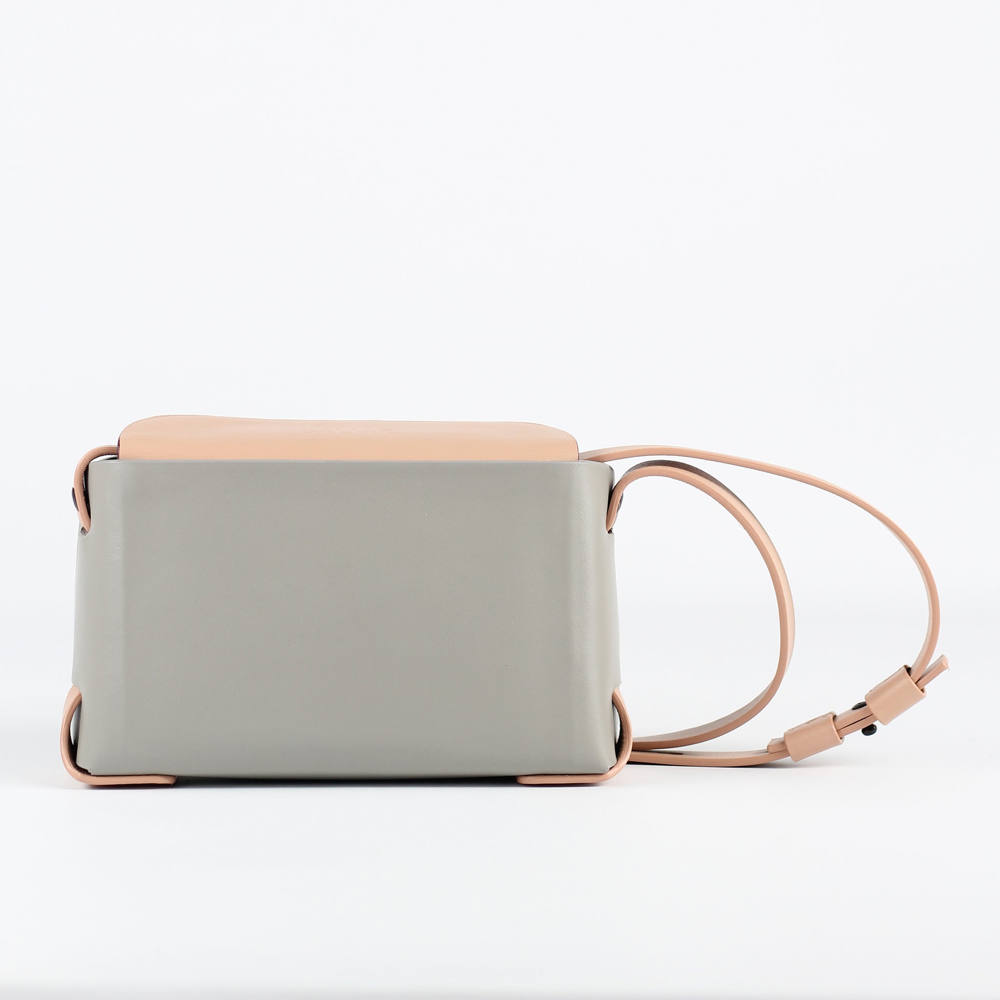 PRE ORDER - Élan small crossbody bag in Metro Rose
