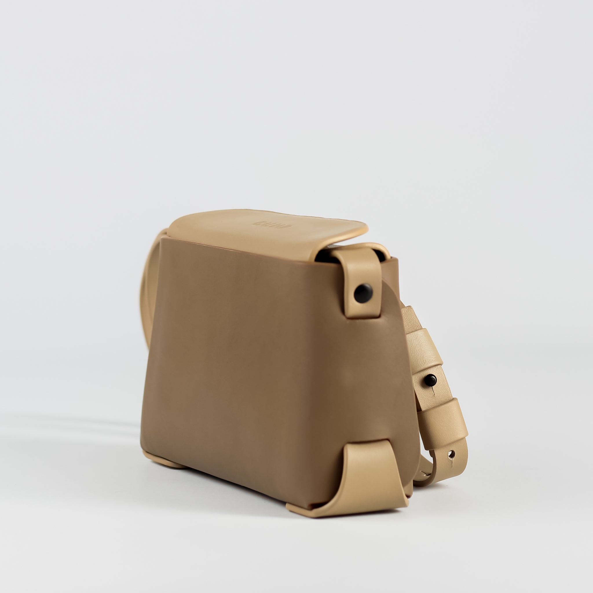PRE ORDER - Élan small crossbody bag in Cappuccino