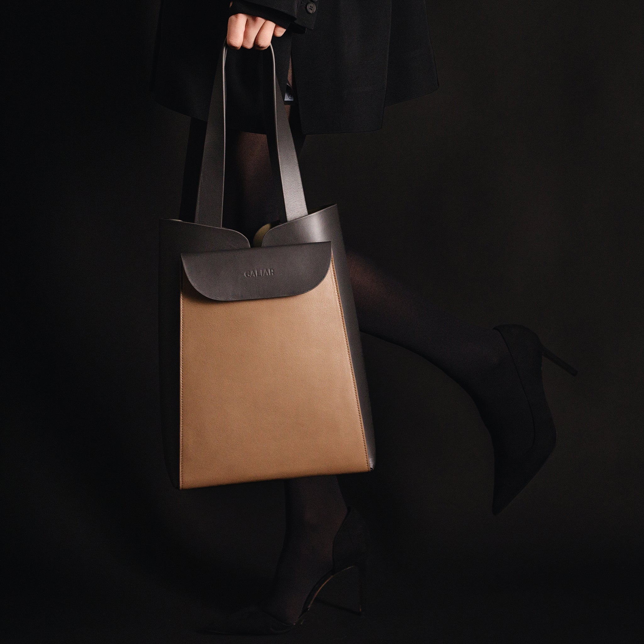 PRE ORDER - Reverie vertical tote in Asphalt Espresso
