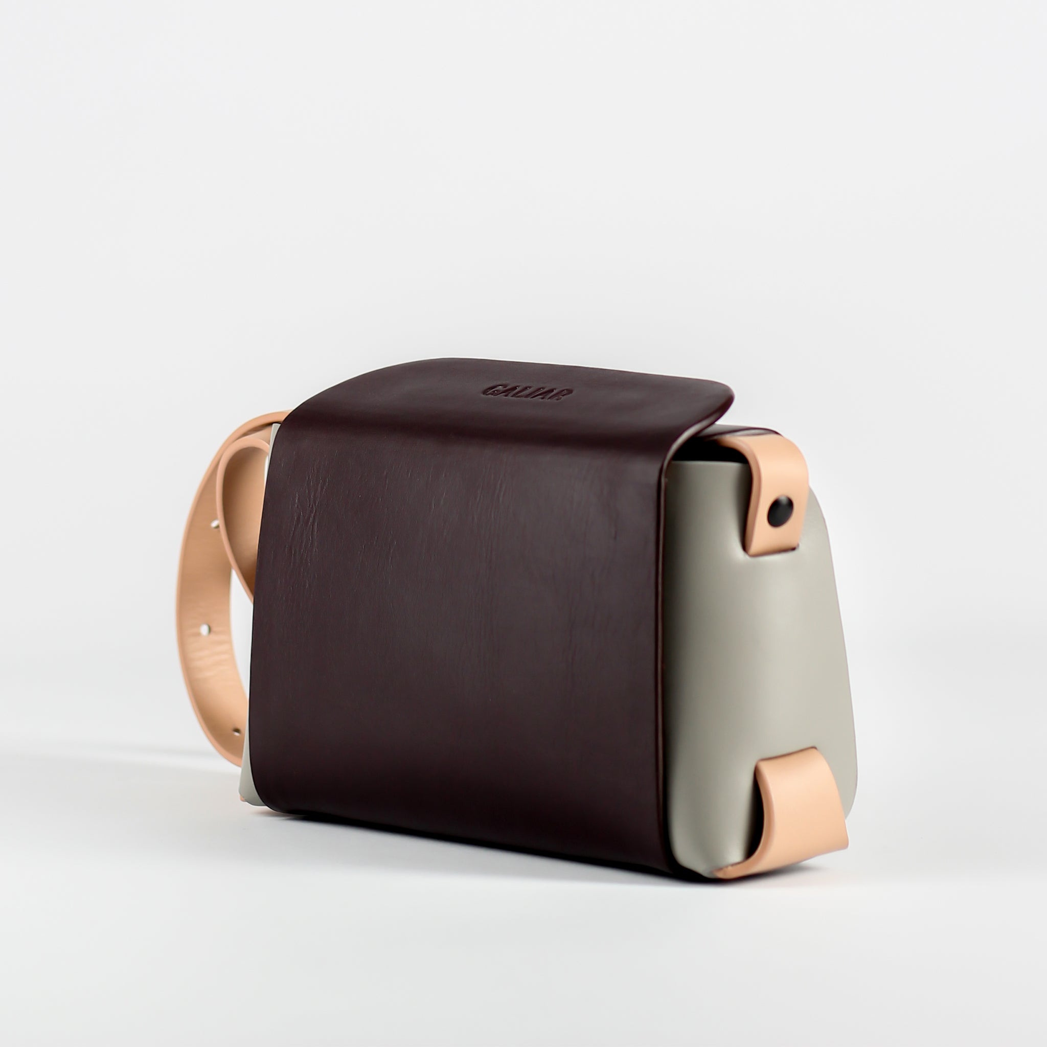 PRE ORDER - Éclat small crossbody bag in Metro Rose