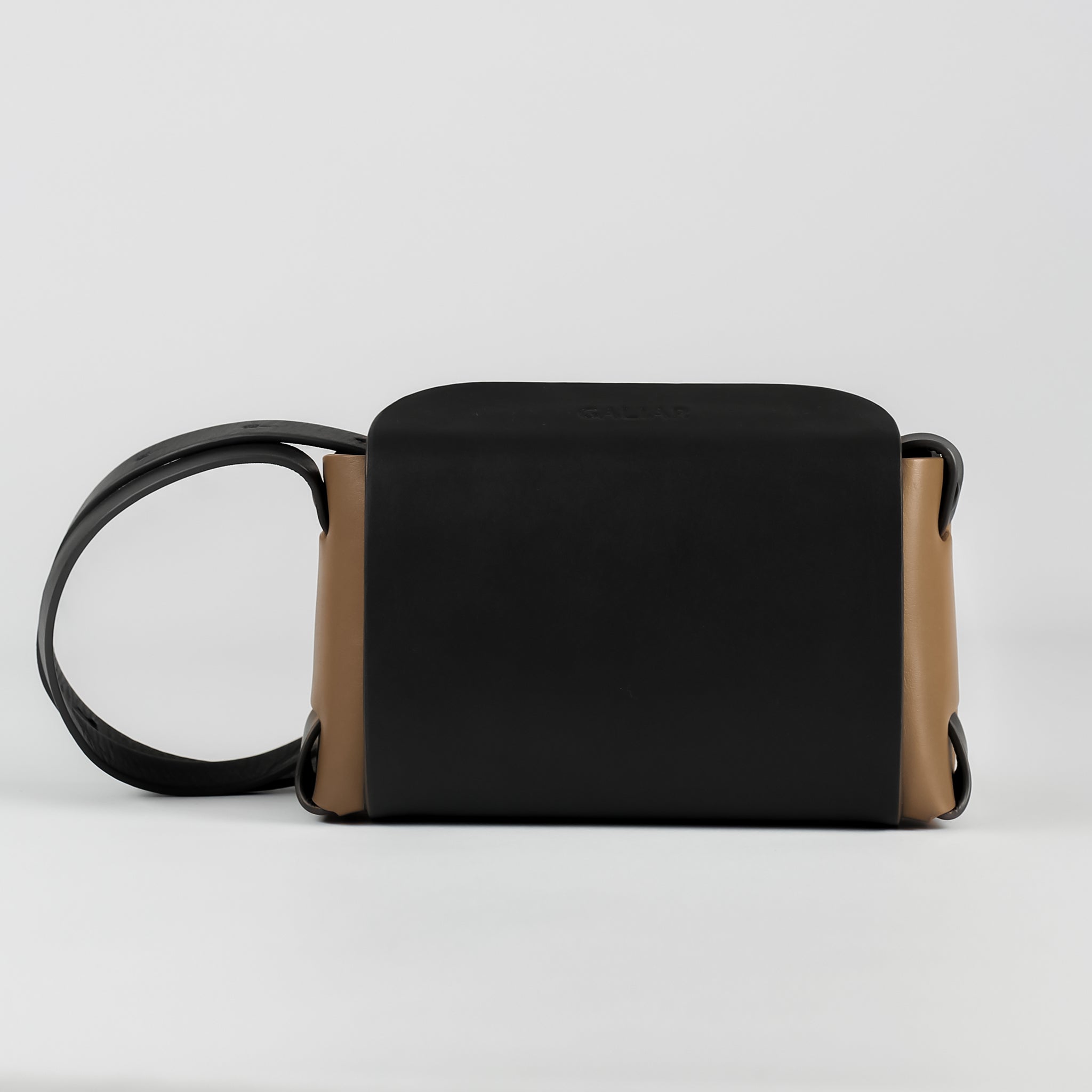 PRE ORDER - Éclat small crossbody bag in Asphalt Espresso
